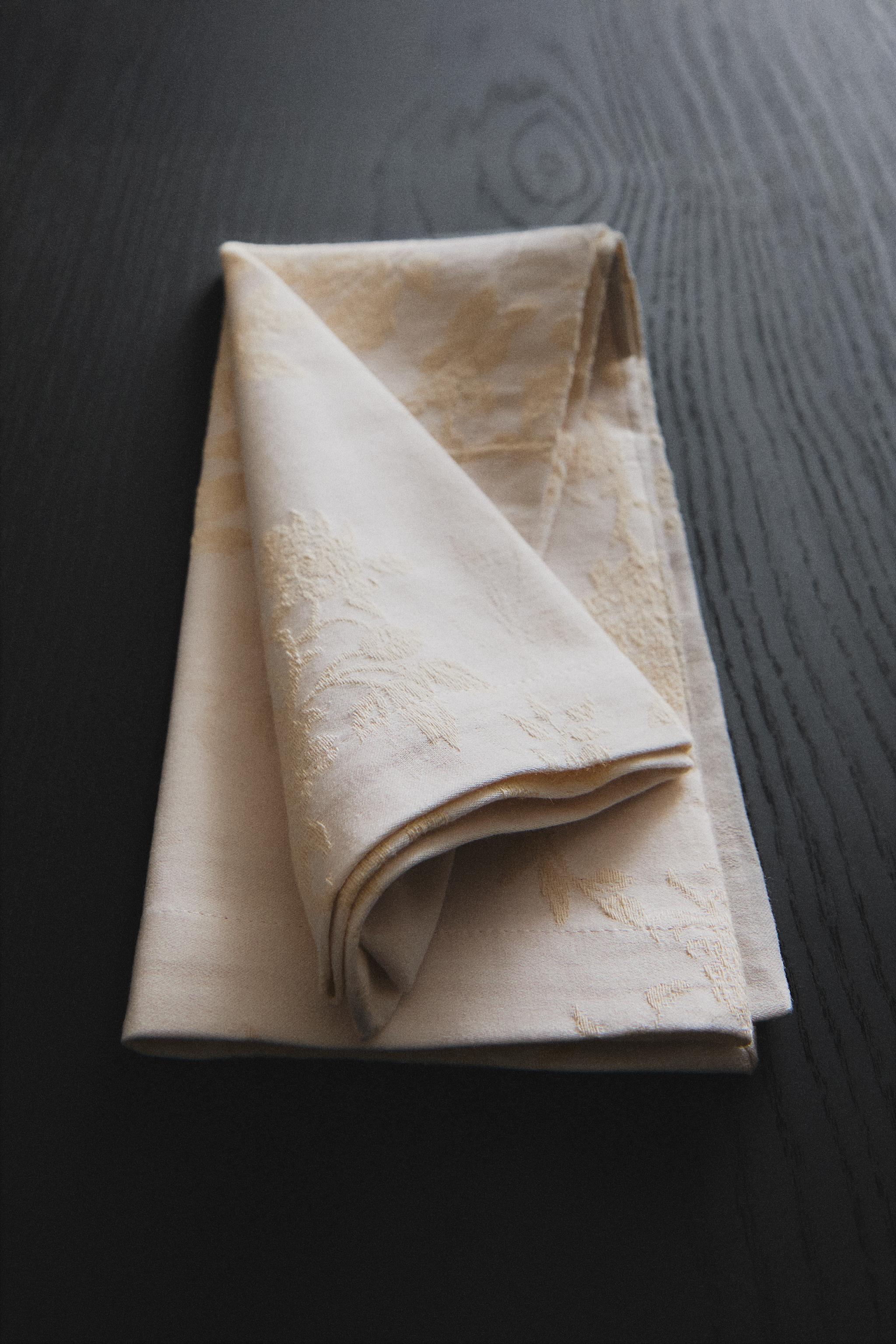 JACQUARD COTTON NAPKIN PACK (PACK OF 2)